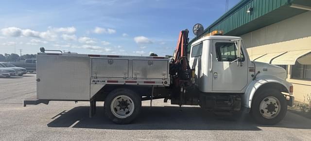 Image of International 4700 equipment image 3