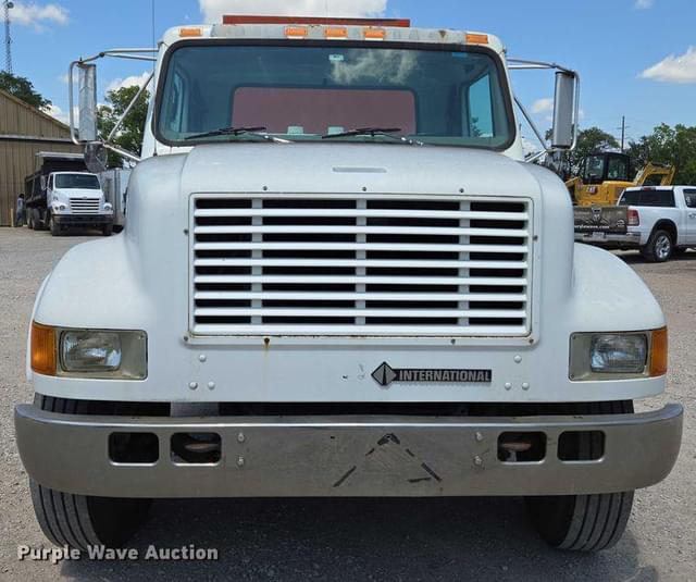 Image of International 4700 equipment image 1
