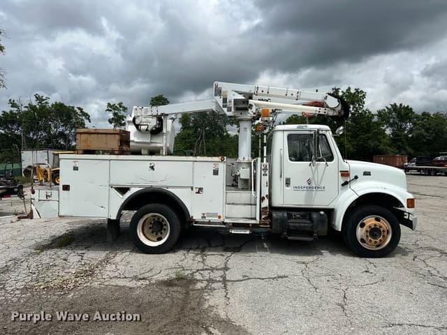 Image of International 4700 equipment image 3