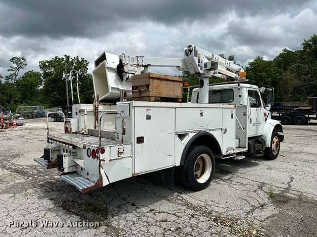Image of International 4700 equipment image 4