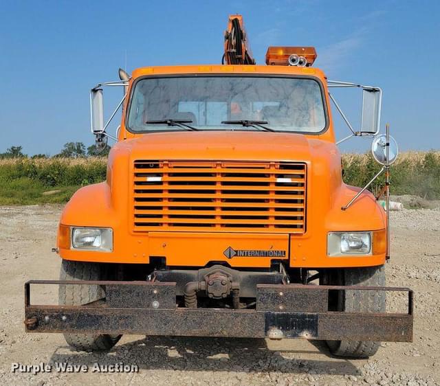 Image of International 4700 equipment image 1