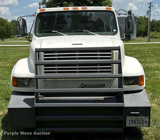 Image of International 4700 equipment image 1