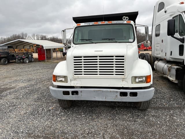 Image of International 4700 equipment image 2