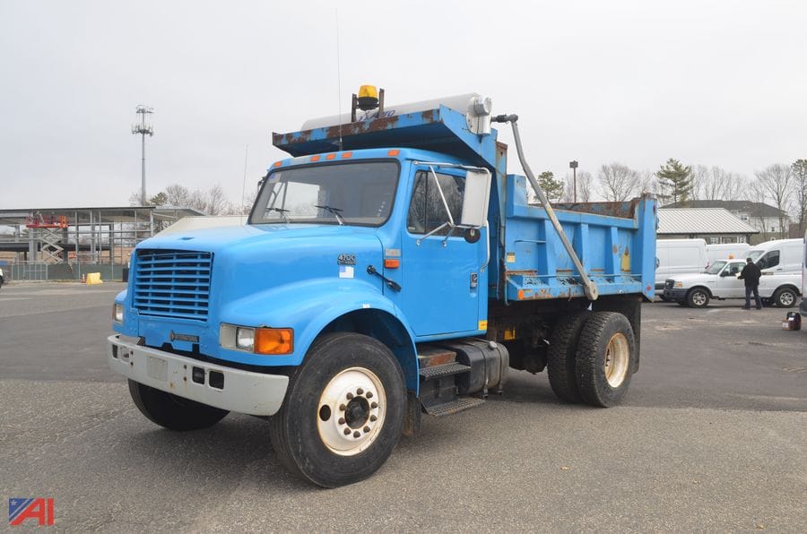 2001 International 4700 Equipment Image0