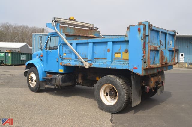 Image of International 4700 equipment image 1