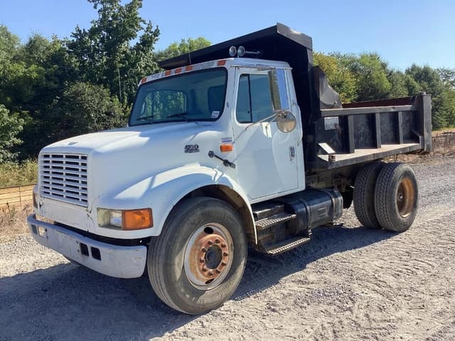 Image of International 4700 equipment image 4