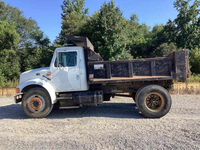 Image of International 4700 equipment image 1