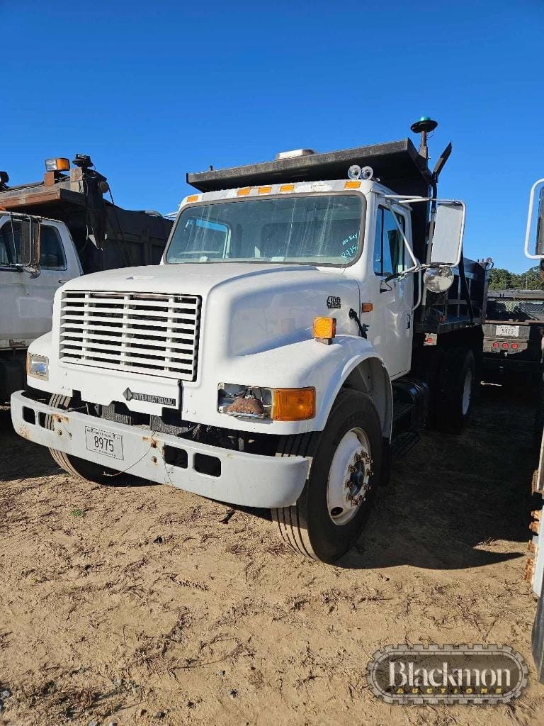 2001 International 4700 Equipment Image0