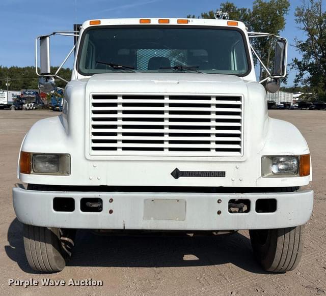 Image of International 4700 equipment image 1