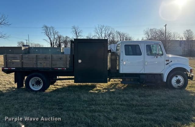 Image of International 4700 equipment image 3