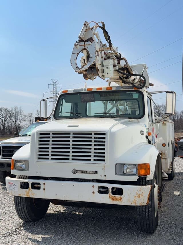 Image of International 4700 equipment image 2