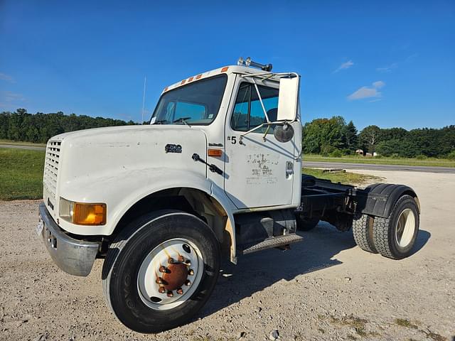 Image of International 4700 equipment image 1