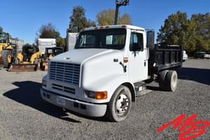 2001 International 4700 Image