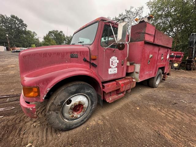 Image of International Navistar 4700 equipment image 3