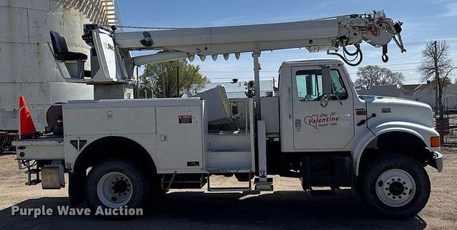 Image of International 4800 equipment image 3
