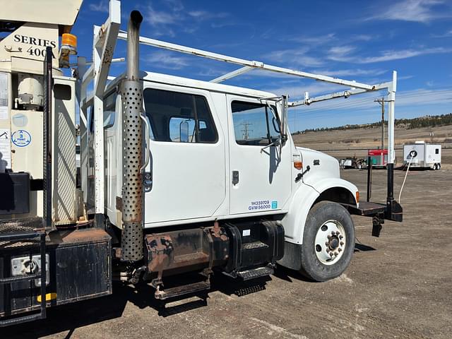 Image of International 4900 equipment image 3