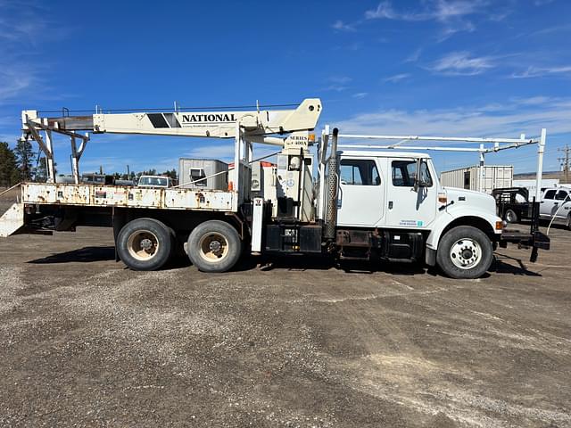 Image of International 4900 equipment image 2