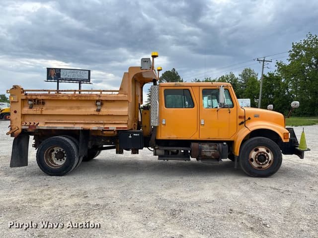 Image of International 4900 equipment image 3