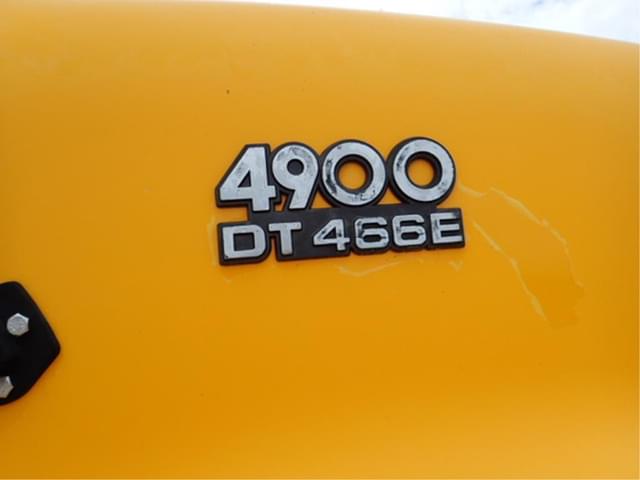 Image of International 4900 DT 466E equipment image 3