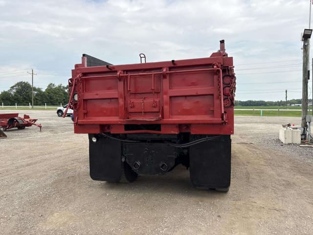 Image of International 4900 equipment image 3