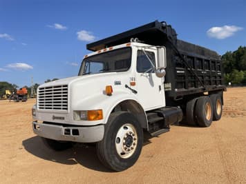 Main image International 4900