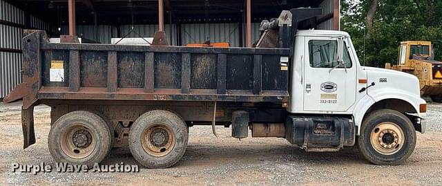 Image of International 4900 equipment image 3