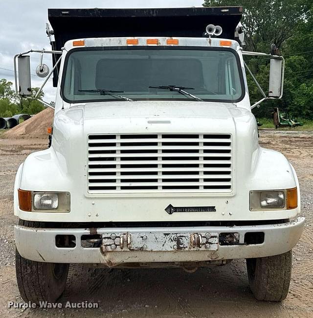Image of International 4900 equipment image 1