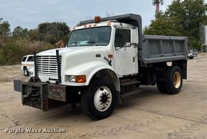 2001 International 4900 Image