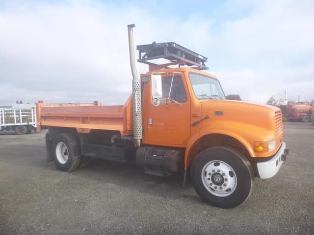 Image of International 4900 equipment image 1