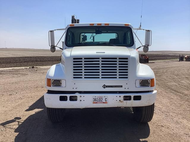 Image of International 4900 equipment image 1
