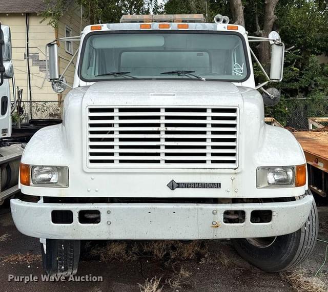 Image of International 4900 equipment image 1