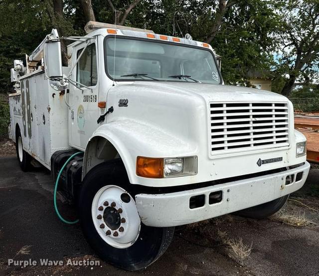 Image of International 4900 equipment image 2