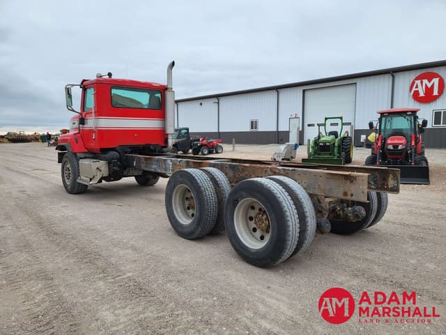 Image of International 5600 equipment image 3