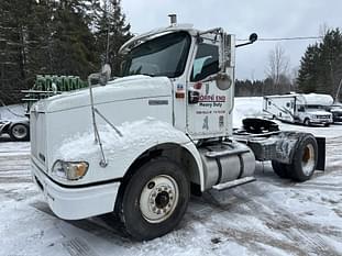 2001 International 9100i Equipment Image0