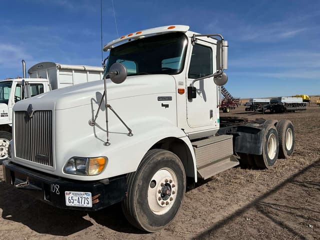 Image of International 9400 equipment image 2