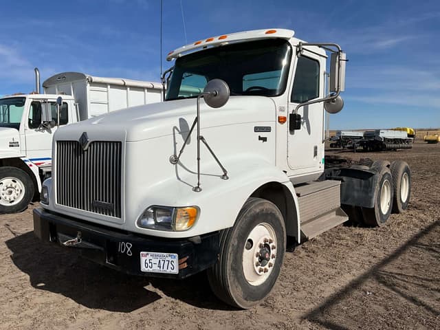 Image of International 9400 equipment image 1