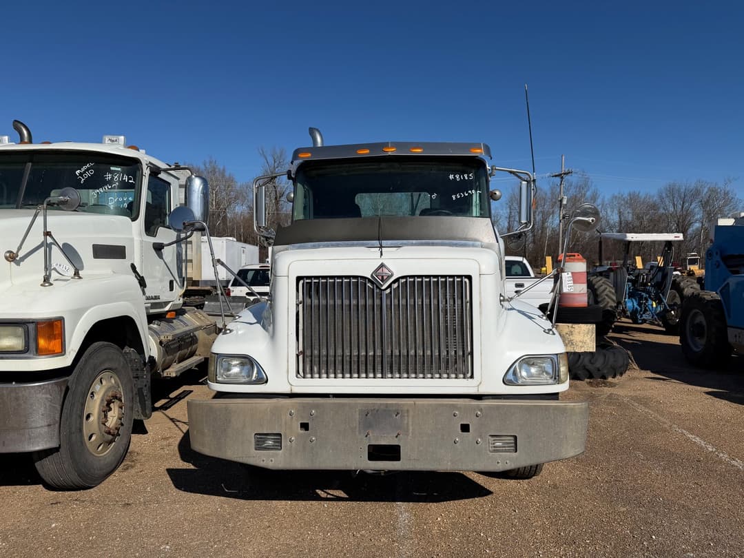 Image of International 9400 Primary image