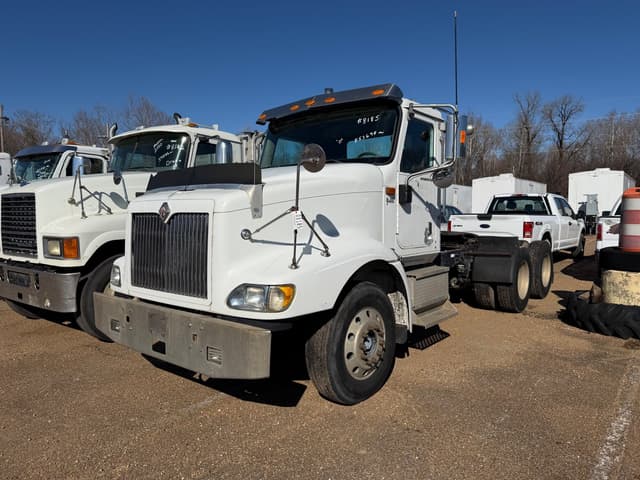 Image of International 9400 equipment image 2