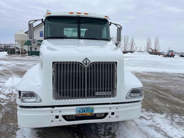 Image of International 9400i equipment image 3