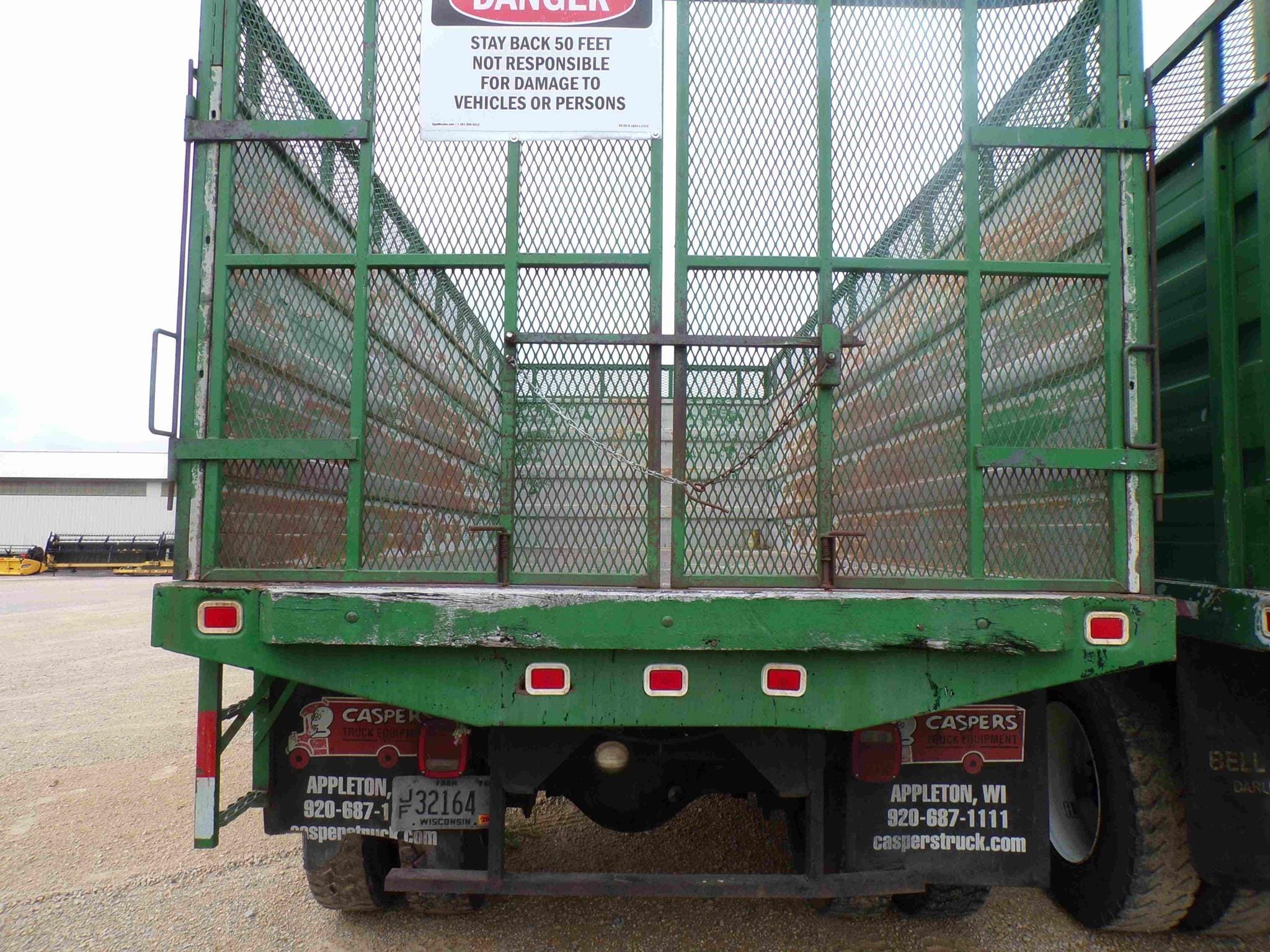 2001 International Durastar 4300 Equipment Image0