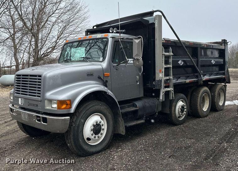 Main image International 4900