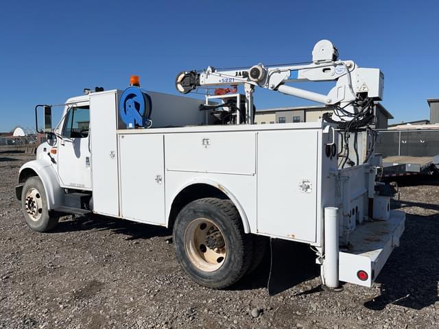 Image of International Navistar 4700 equipment image 2