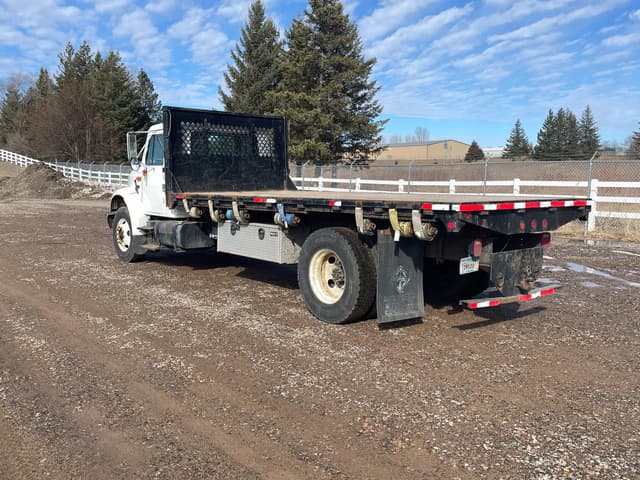 Image of International 4900 equipment image 3