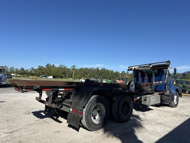 Image of International S2600 equipment image 2