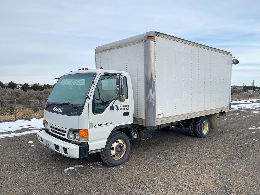 Image of Isuzu NPR-HD Primary image