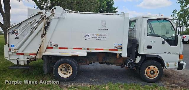 Image of Isuzu NPR-HD equipment image 3