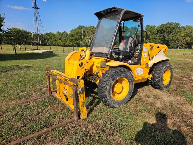 Image of JCB 520 equipment image 1