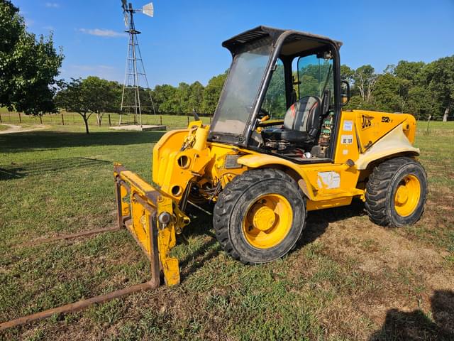 Image of JCB 520 equipment image 2