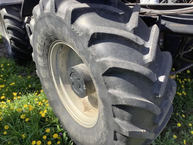 Image of JCB Fastrac 2115 equipment image 4