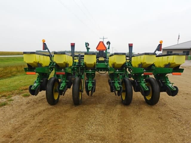 Image of John Deere 1770 equipment image 4